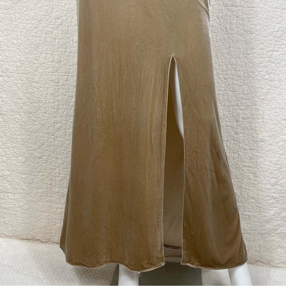 š„B2 Jasmine Off The Shoulder Luxe Velvet Fit & Flare Maxi Gown Women Size 2 - Picture 6 of 16
